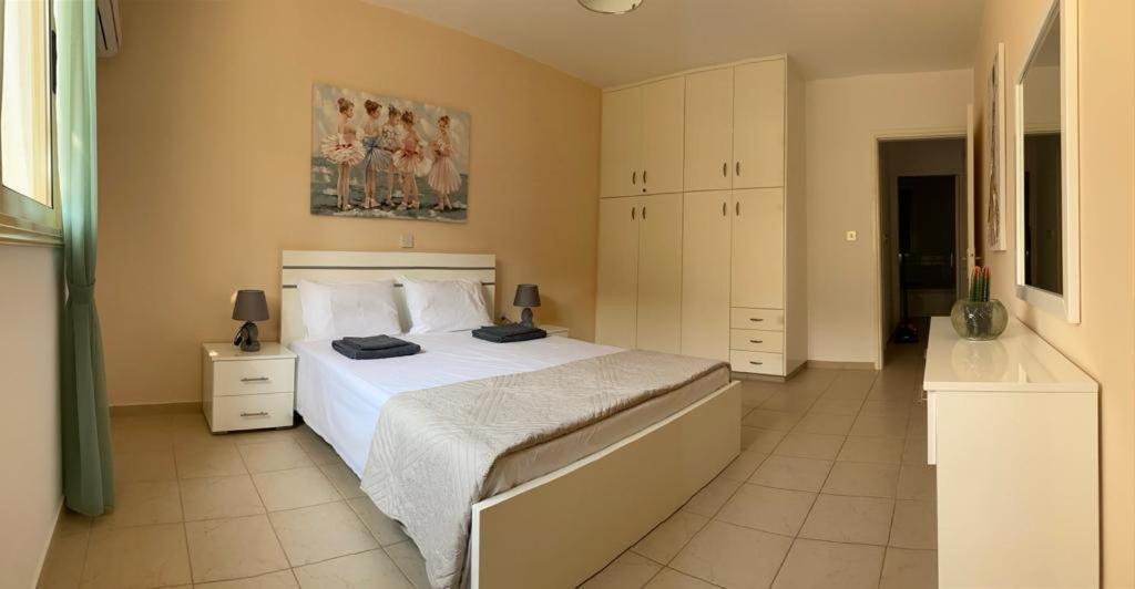 Royal Seacrest Residence Пафос Екстериор снимка