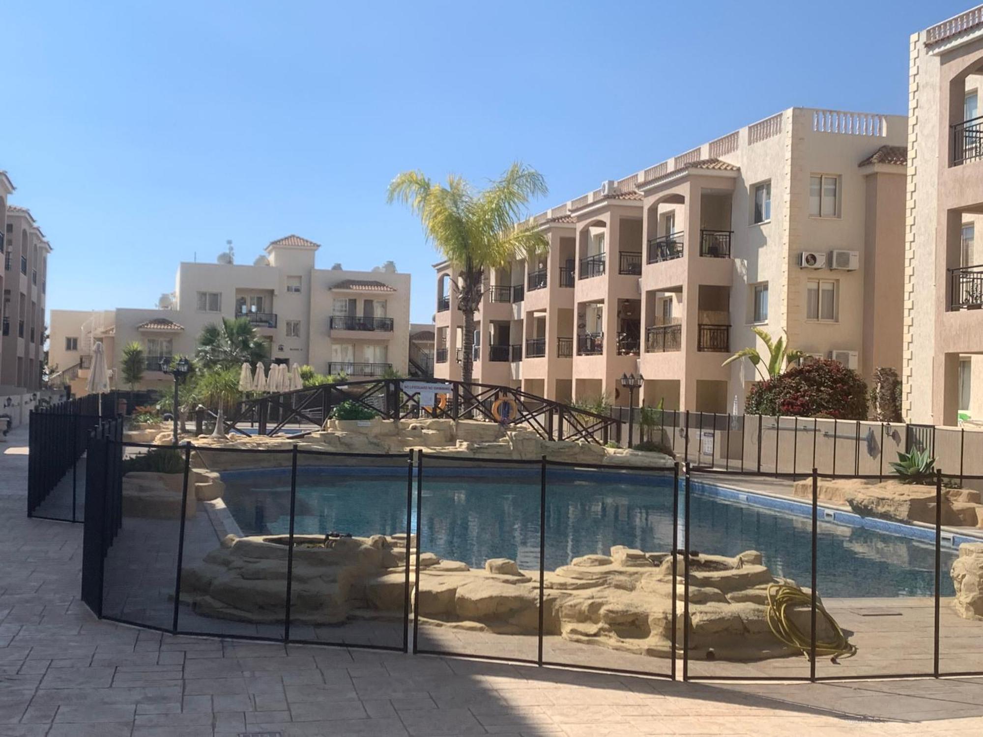 Royal Seacrest Residence Пафос Екстериор снимка