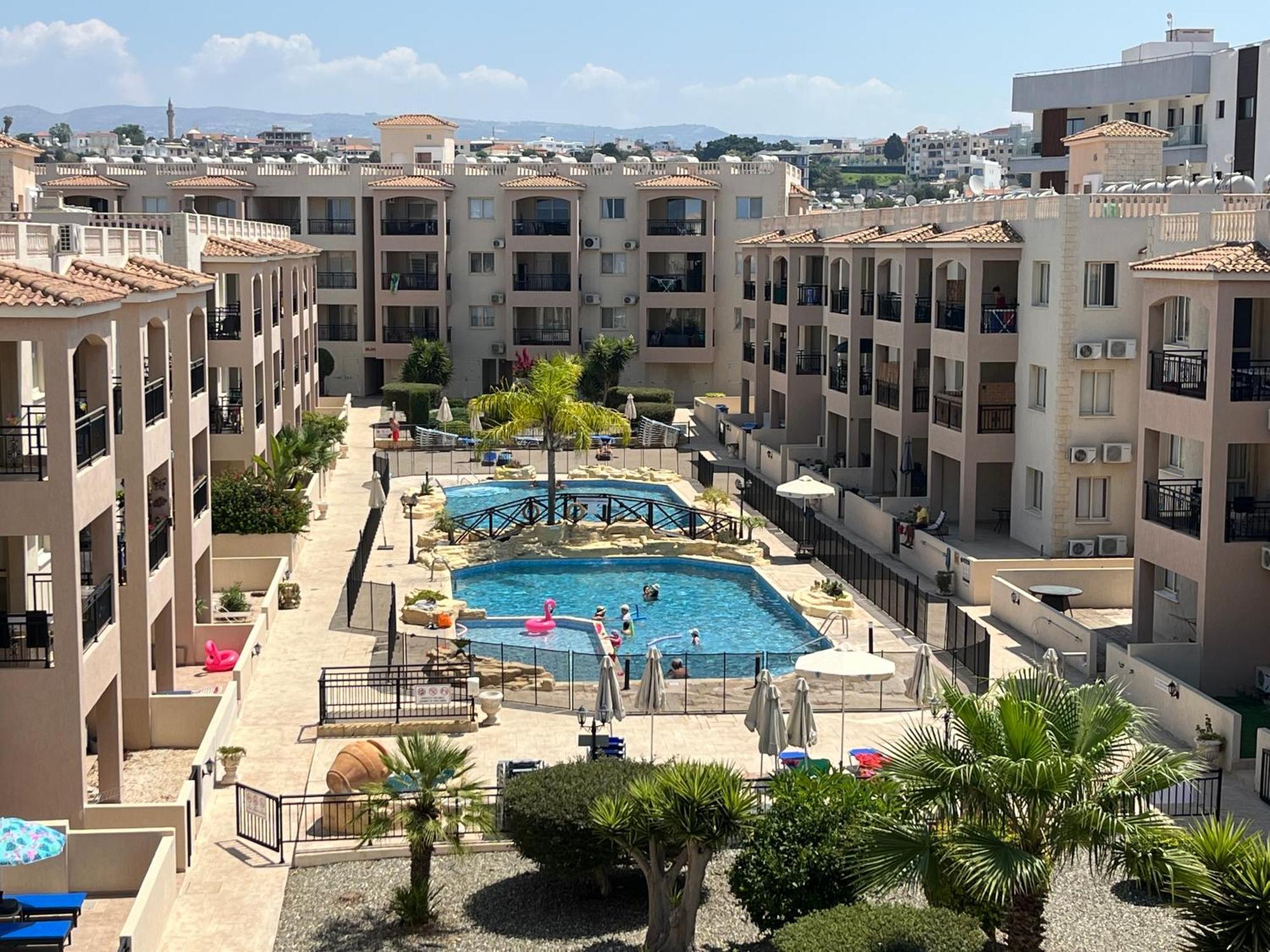 Royal Seacrest Residence Пафос Екстериор снимка